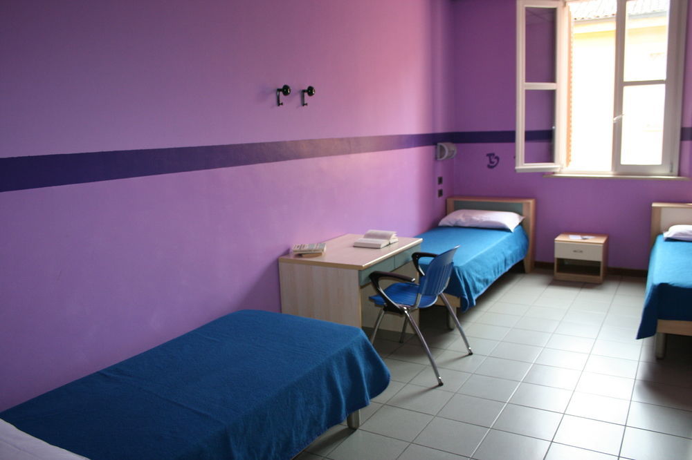 Ostello San Filippo Neri Modène Extérieur photo
