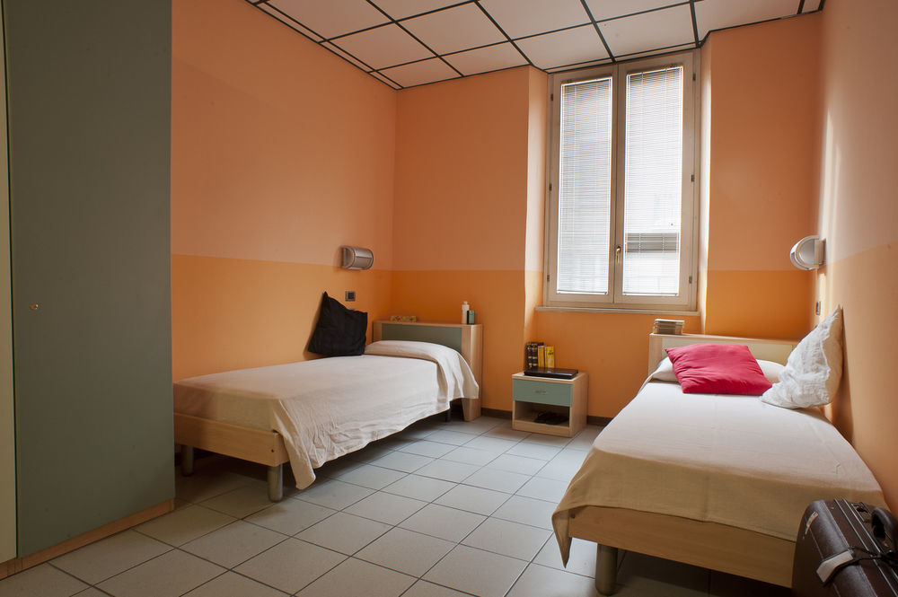 Ostello San Filippo Neri Modène Extérieur photo