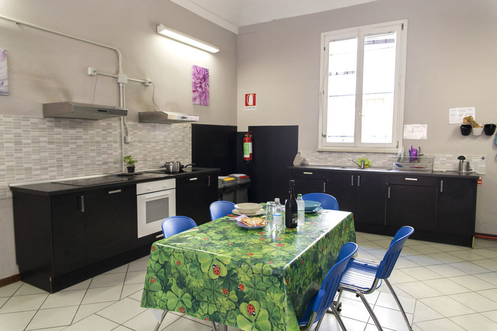 Ostello San Filippo Neri Modène Extérieur photo